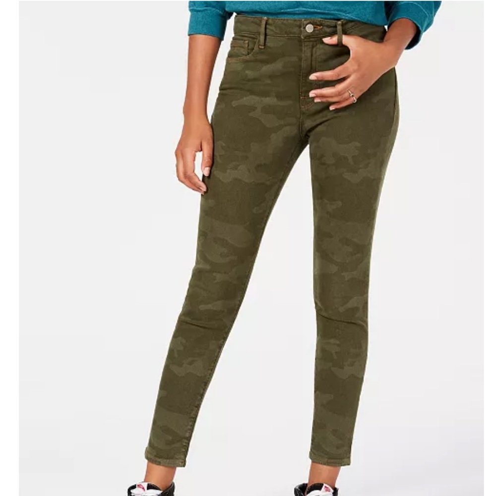 GUC  Sanctuary Social Standard Camo Skinny Jeans(size16)